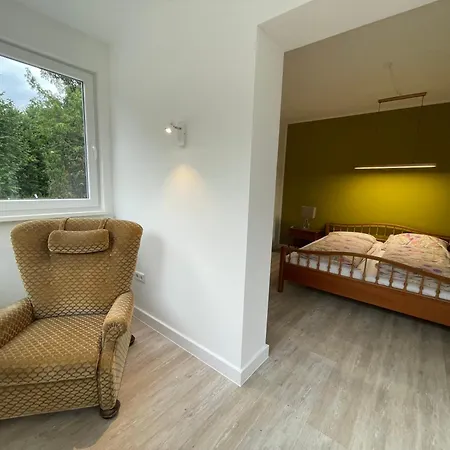 Mit 2 Schlafzimmern Und Terrasse Апартаменты