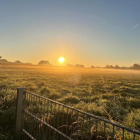 Mit 2 Schlafzimmern Und Terrasse Апартаменты *
