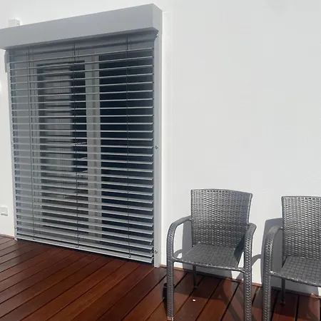 Mit 2 Schlafzimmern Und Terrasse Апартаменты