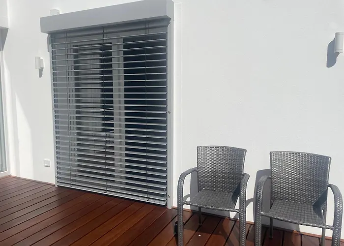 Mit 2 Schlafzimmern Und Terrasse דירה